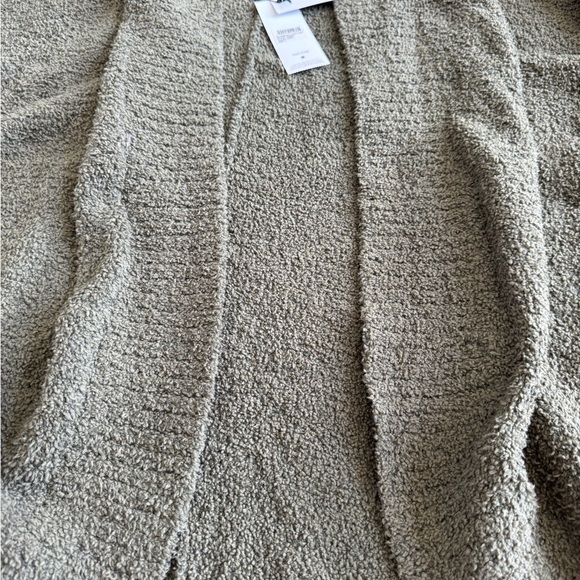Ugg Fremont Fluffy Knit Sweater Cardigan. Women’s size large. Dark green color. - Picture 6 of 9